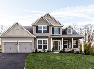 450 Autumn Ln, Reading, PA 19605