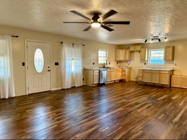 5106 Segal Rd, Brownsville, KY 42210