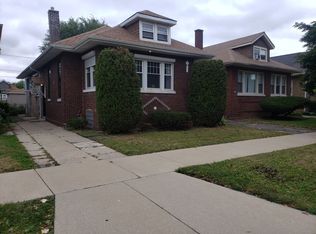 7642 S Paxton Ave, Chicago, IL 60649