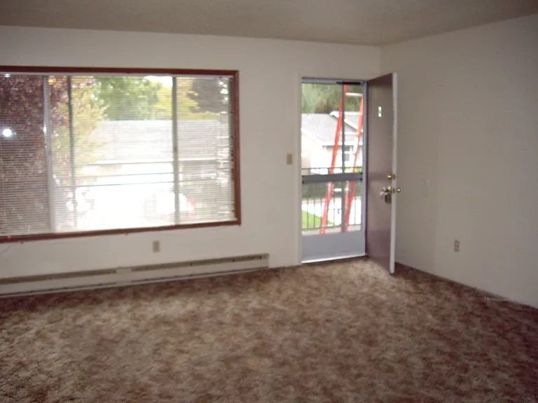 2218 19th Ave #J — Photo 2