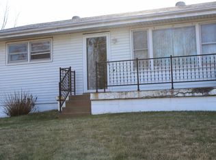 1129 Harwood Rd, Saint Louis, MO 63131