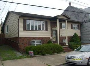 24 N 2nd St, Shamokin, PA 17872