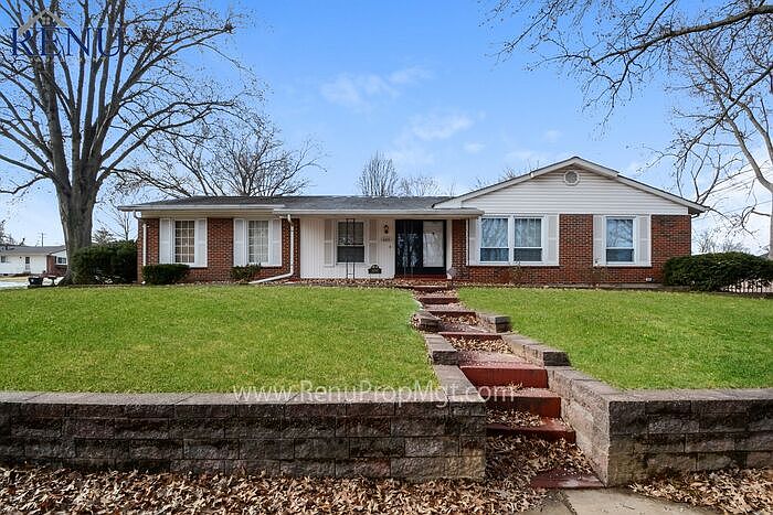 1st image of 3235 Churchill Dr