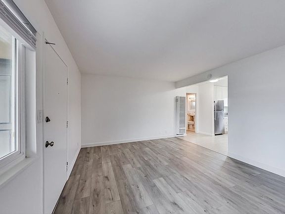 5th image of 118 Poplar Ave APT 4
