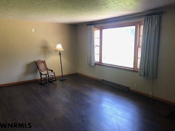 4th image of 2201 Highland Dr