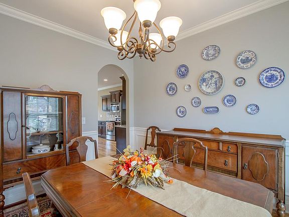 4th image of 2604 Pebblecreek Ln