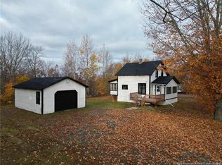 54 Pleasant Ave, McAdam, NB E6J 1G4