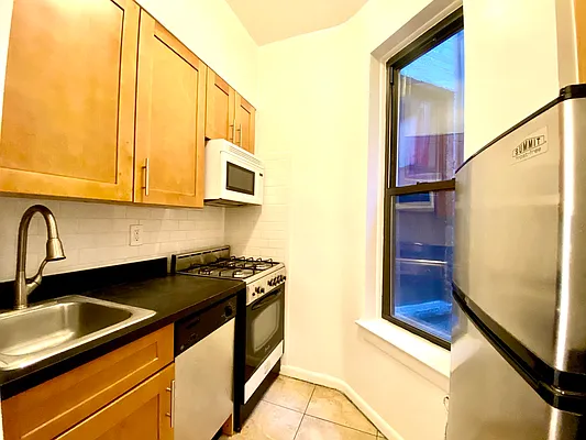 Rented by City & Suburban | media 21