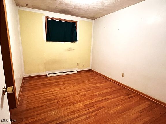 5th image of 3576 Donegal Dr NE