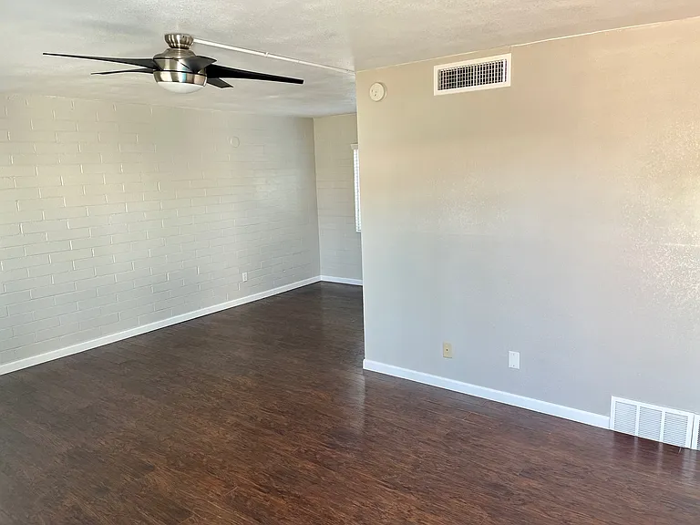 Melrose 36 Place — Photo 10