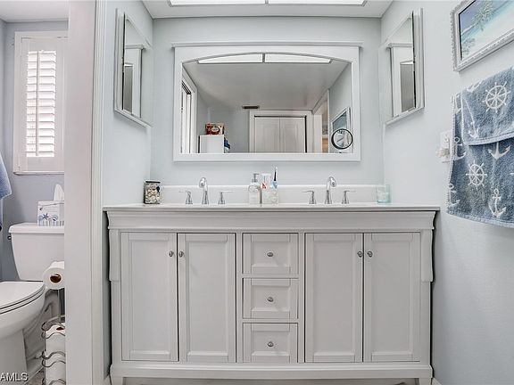 5th image of 5704 Foxlake Dr APT 1