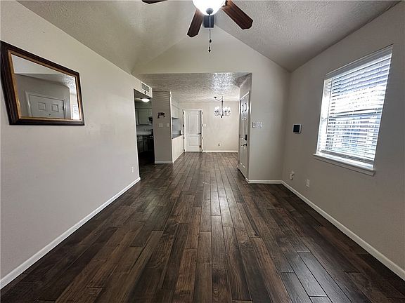 4th image of 2703 Echo Glen Cir