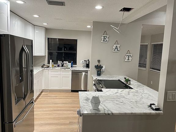 3rd image of 3610 Edgar Ave