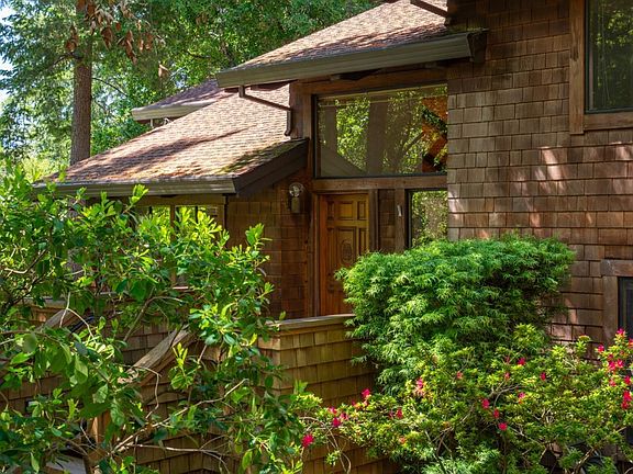 2nd image of 2649 Knob Hill Drive