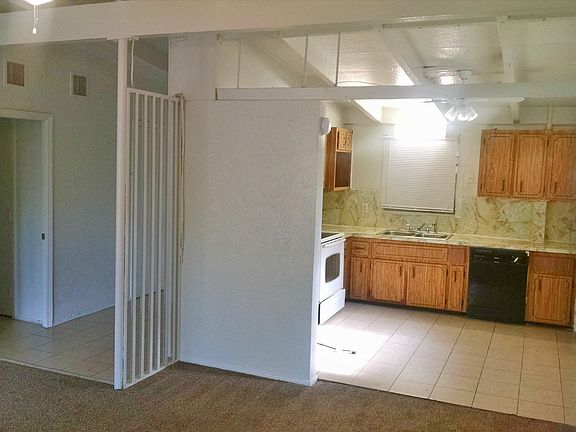 5th image of 4717 E Marlboro Cir
