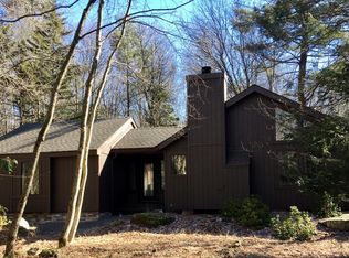 154 Tanglewood Dr, Pocono Pines, PA 18350