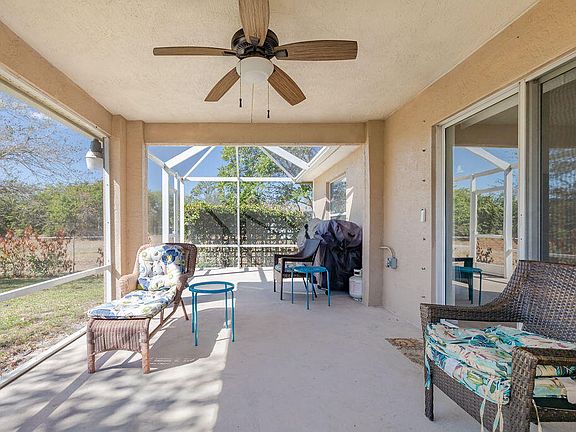 3rd image of 672 SW Paar Drive