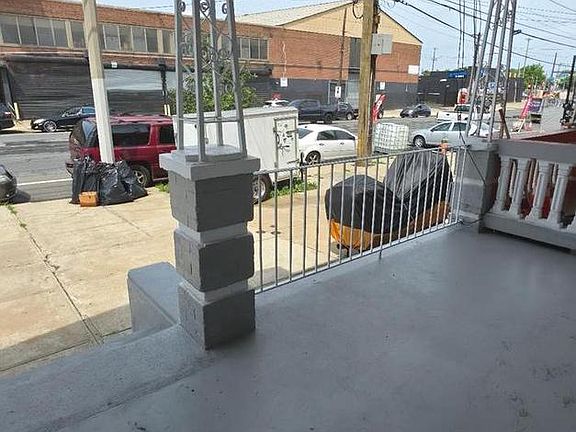 2nd image of 234 W Erie Ave