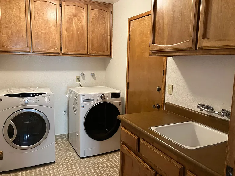 2313 Chapparal Pl — Photo 18