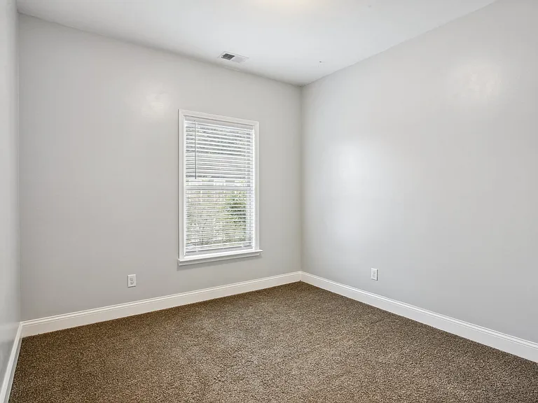 1701 Lincoln St — Photo 21