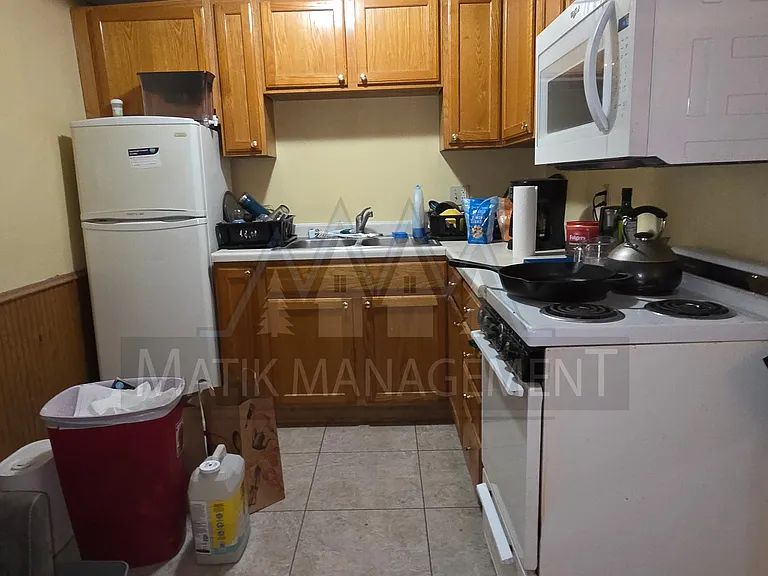 820 Broadway Ave N #104 — Photo 6