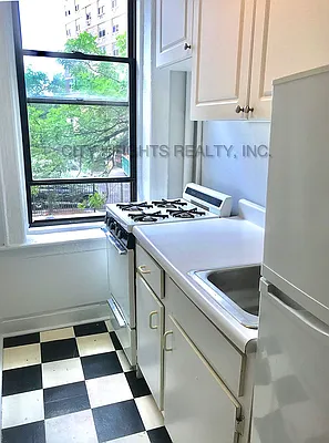 Rented by City Heights Realty | media 30