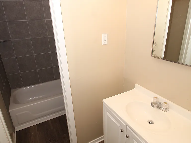 630 Blackhawk Rd — Photo 8