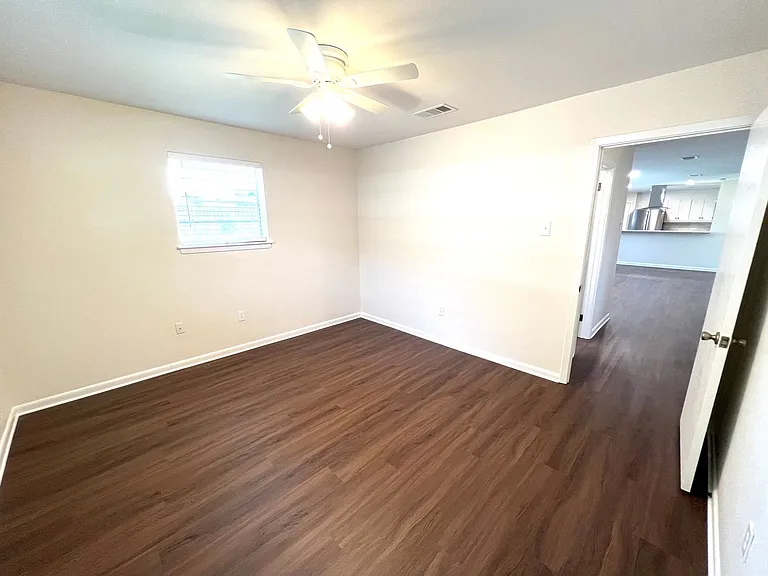 3041 Singletary Dr — Photo 9