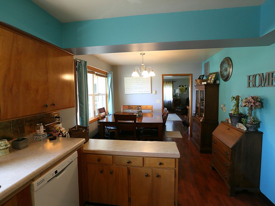 273 Hayden St, Pembina, ND 58271 Zillow