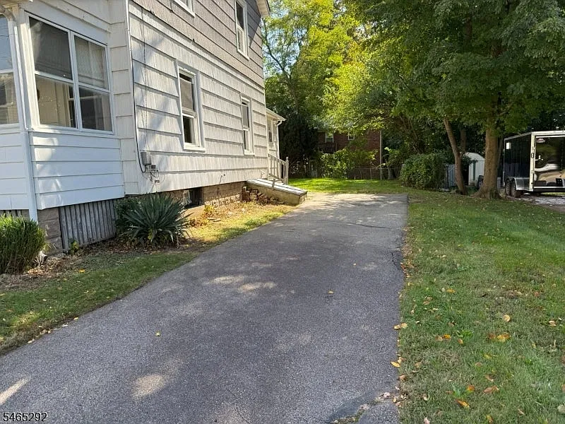 3 bed, 1.5 bath, $3,000 — Photo 2