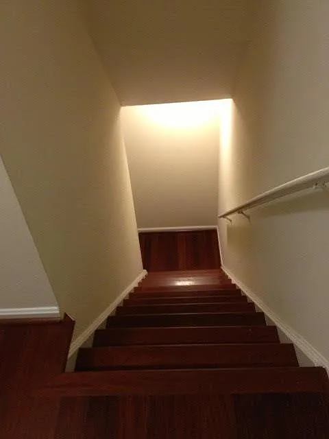 2 bed, 966 sqft, $2,000 — Photo 2