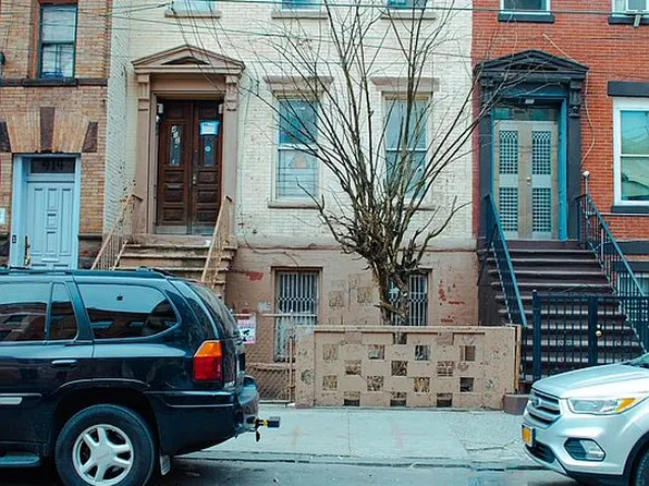 412 E 136th St, Bronx, NY 10454