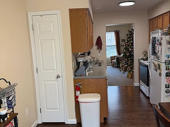 2nd image of 706 Tanager Dr
