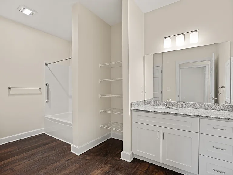 Oak Forest Pointe — Photo 11