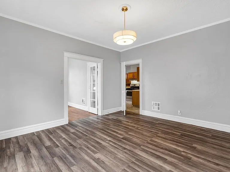 1223 Gruner Pl — Photo 21