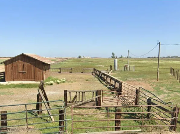 26100 Fahey Rd, Gustine, CA 95322