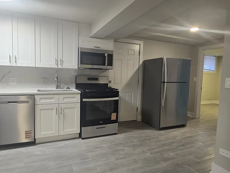 6418 N Campbell Ave #G — Photo 1