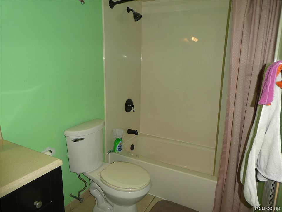 7482 Woodview St Apt 4, photo 13