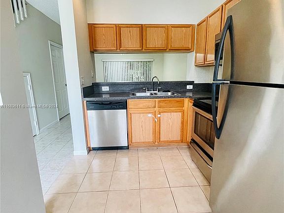 4th image of 5051 Palmbrooke Cir