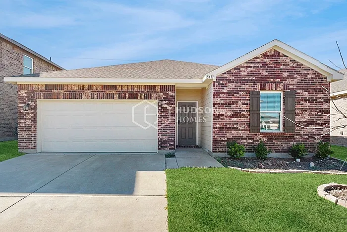 3 bed, 2.0 bath, 1589 sqft, $2,075 — Photo 1