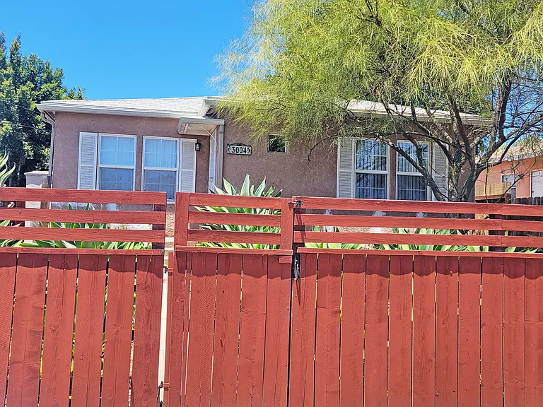 3004 Fairmount Ave — Photo 17