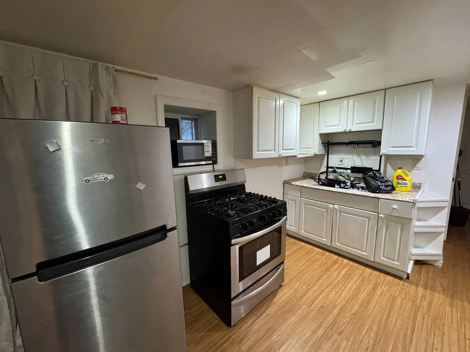 2 bed, 1.0 bath, 700 sqft, $2,300 — Photo 2