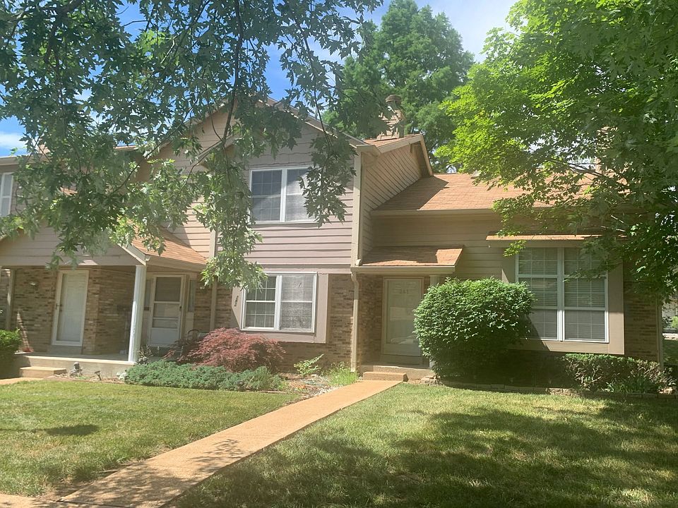 1st image of 282 Carmel Woods Dr #17