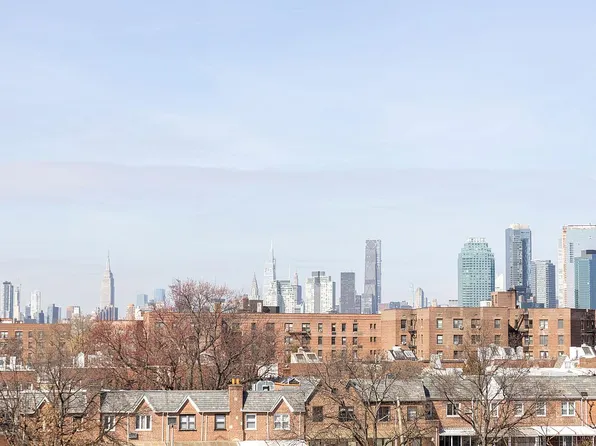 4851 43rd St APT 5B, Woodside, NY 11377