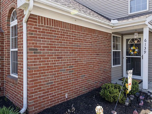 3rd image of 6139 Glenvillage Dr
