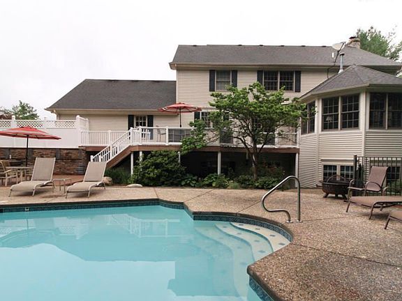 2nd image of 2731 Burnock Dr
