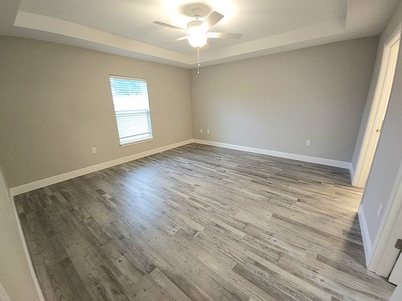 3rd image of 13 Juniper Radl