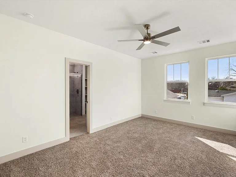 504 E Kimball St #1 — Photo 17