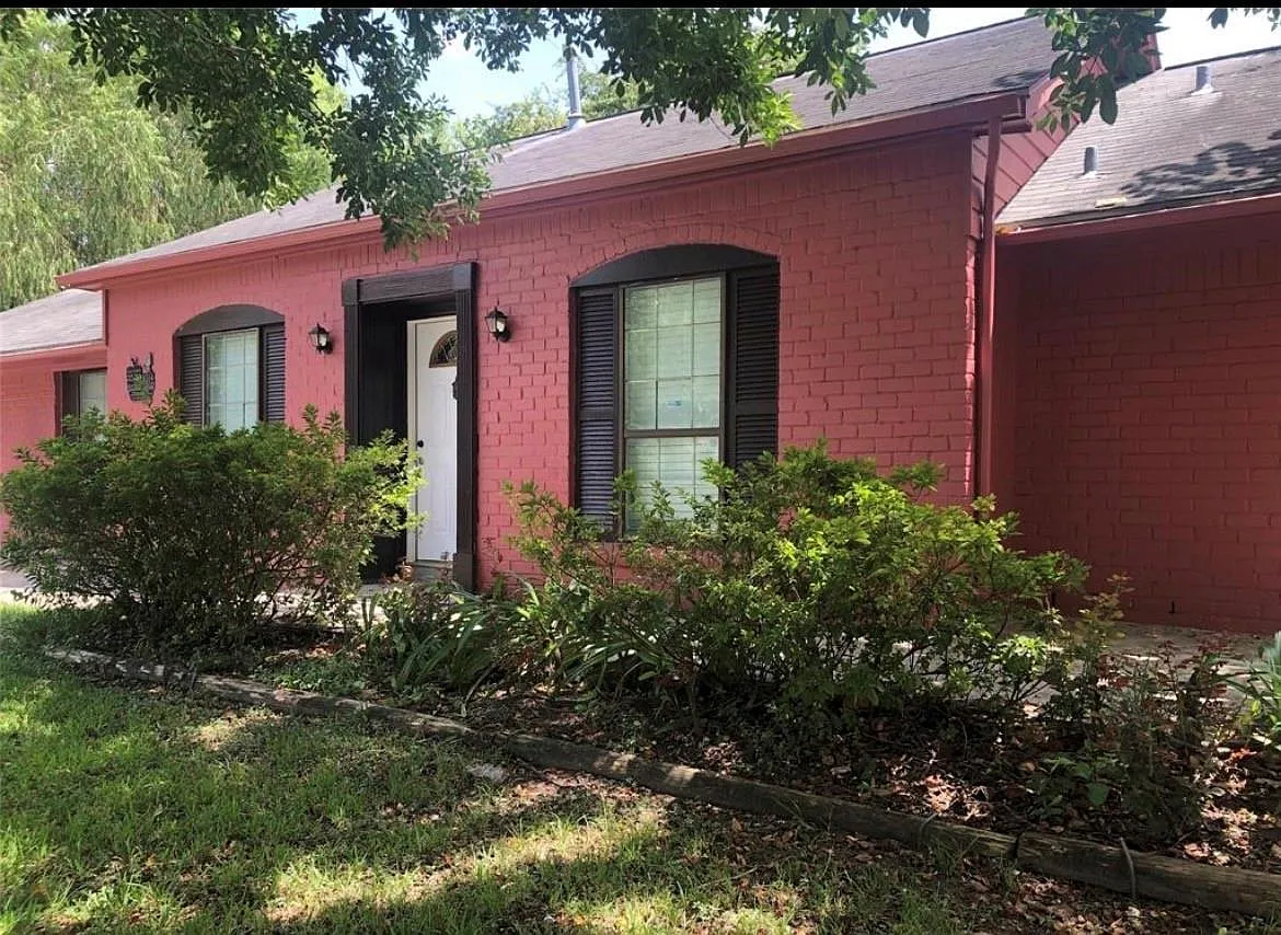 4 bed, 3.0 bath, 1226 sqft, $1,800 — Photo 1