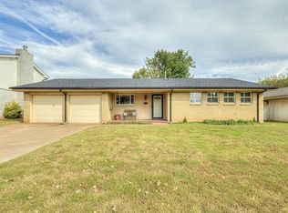 2308 Ridgewood Dr, Moore, OK 73160